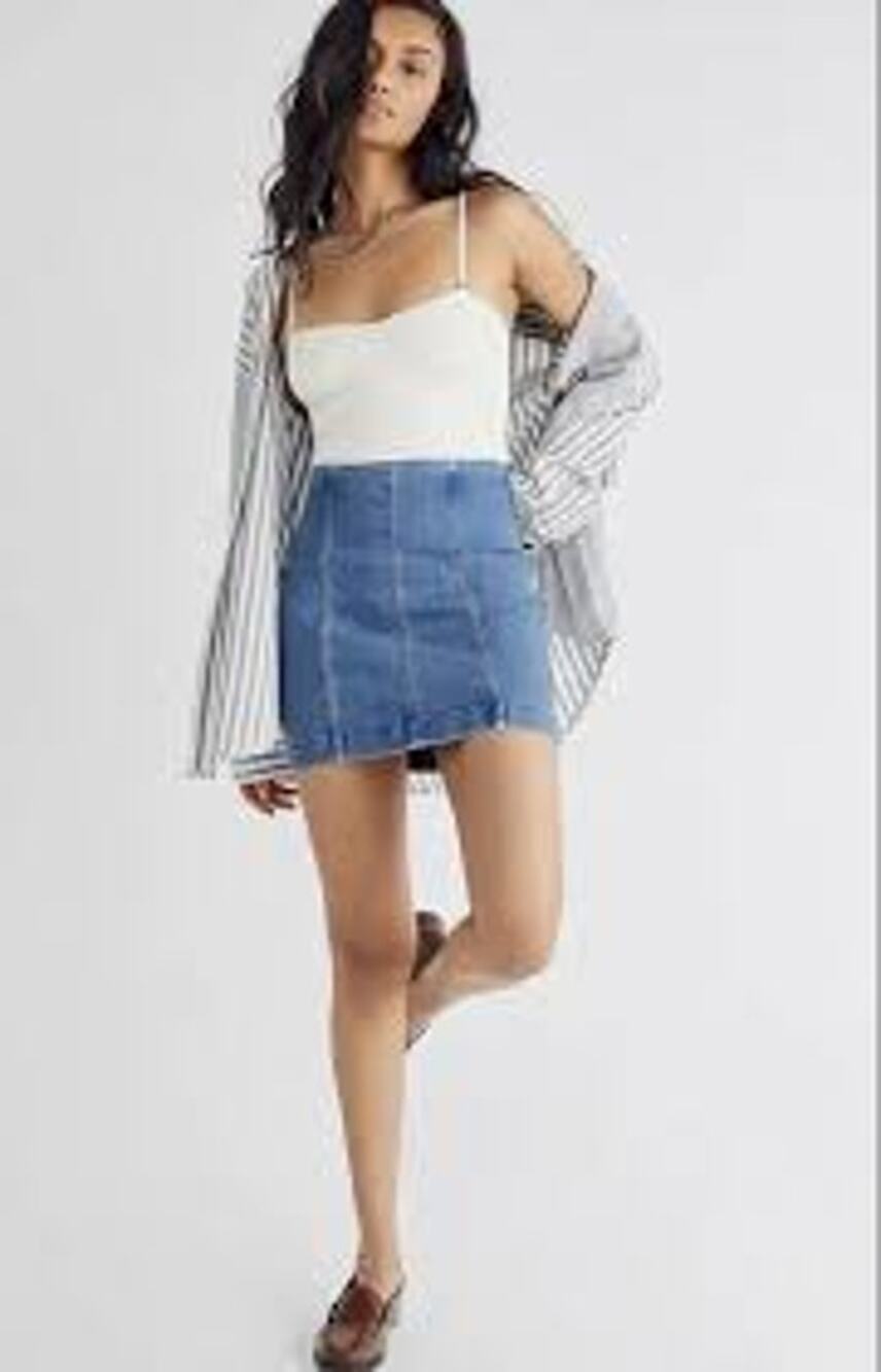 FREE PEOPLE Modern Femme Denim Mini Jeans Skirt Size 2 Stretchy